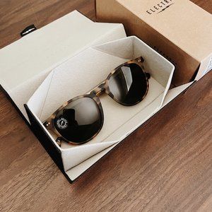 *NEW* Unworn (In Box) Electric Oak Sunglasses - Polarized - Matte Tort